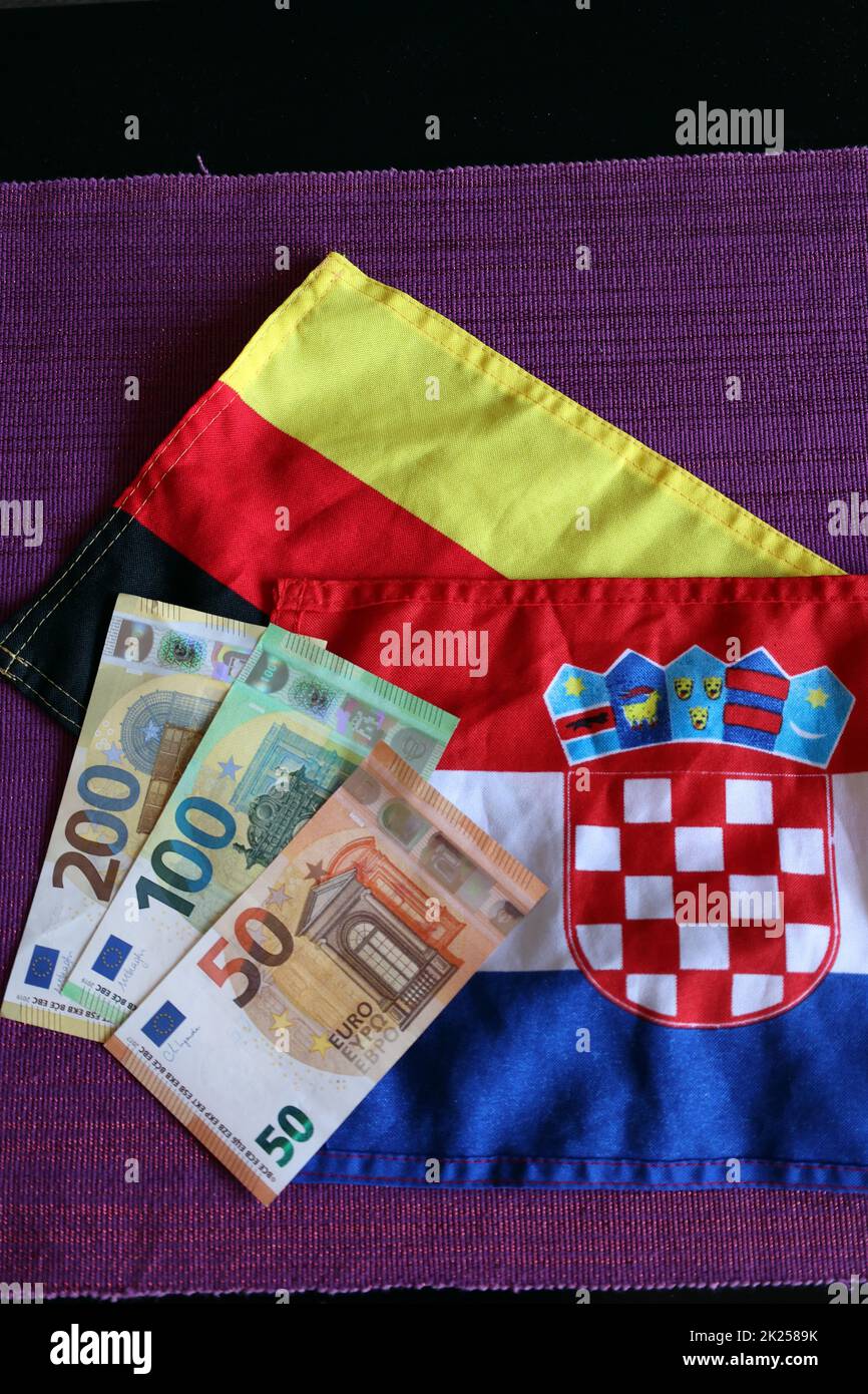 Kroatien bekommt nach Beschluss der EU-Komission zum 1. Januar 2023 den Euro als officielle Währung. Der Kuna cappello dann ausgedient. für Urlauber und to Foto Stock