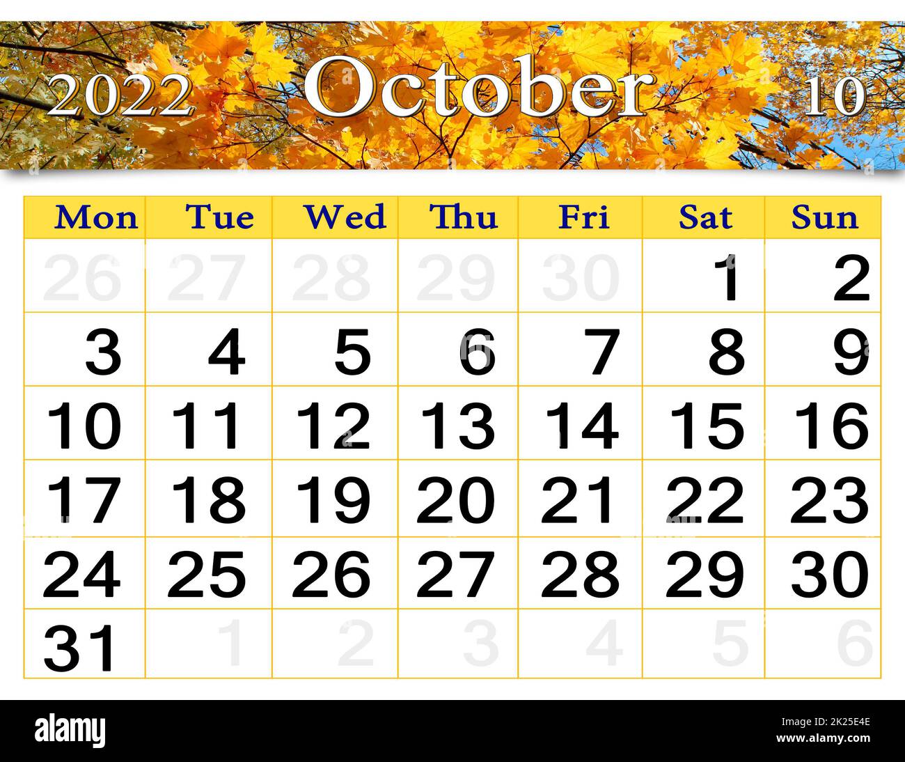 ottobre 2022 con immagine di foglie gialle su acero nella foresta. calendario Foto Stock ottobre 2022 con immagine di foglie gialle su acero nella foresta. calendario Foto Stock