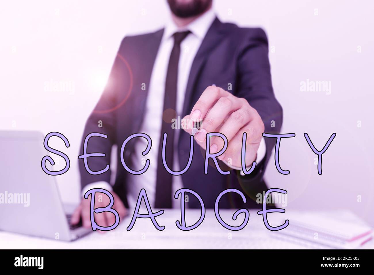 Firma scritta a mano badge di sicurezza. Business idea Credential utilizzato per accedere all'area controllata Remote Office Work Online Presenting Communication Technology Foto Stock