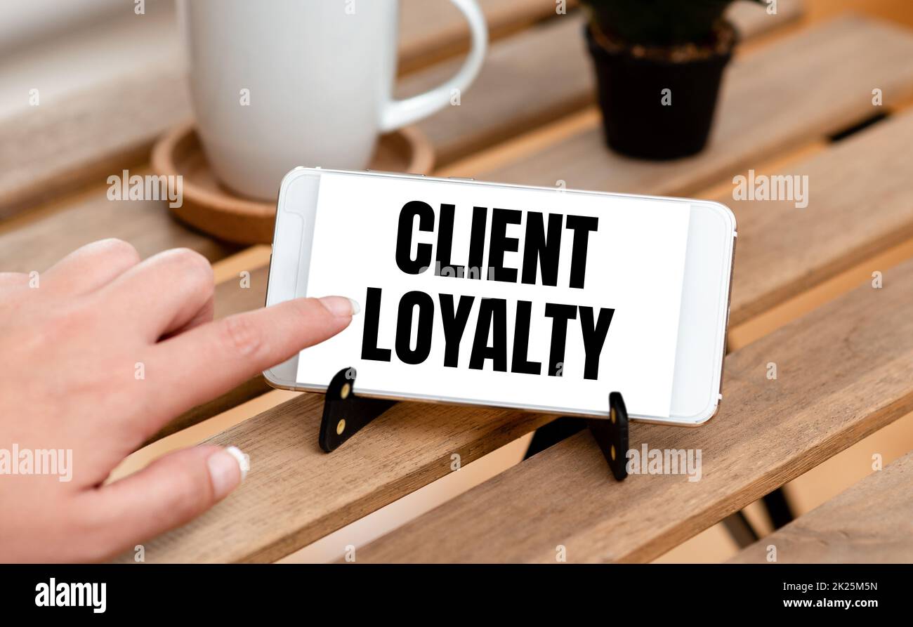 Testo che mostra Inspiration Client Loyalty. Panoramica aziendale il risultato di una soddisfazione sempre positiva per i clienti capacità di chiamata vocale e video che collegano le persone Foto Stock