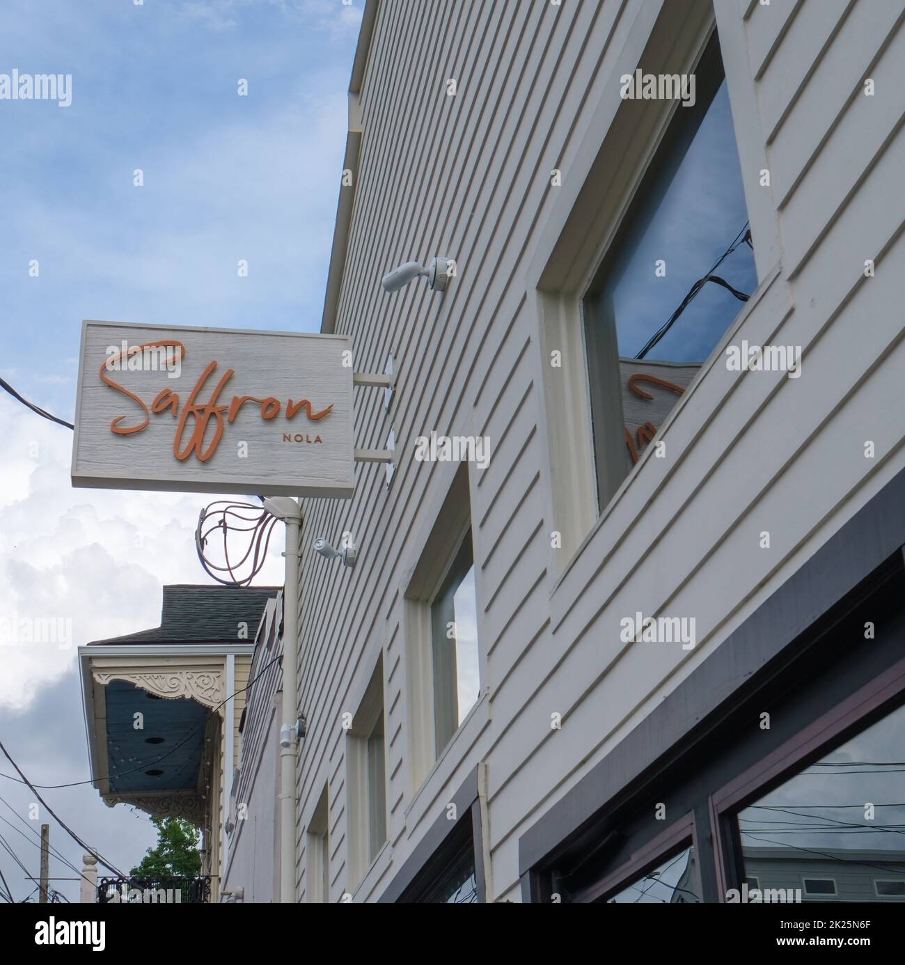 NEW ORLEANS, LA, USA - 27 AGOSTO 2022: Ristorante Saffron Nola su Magazine Street Foto Stock
