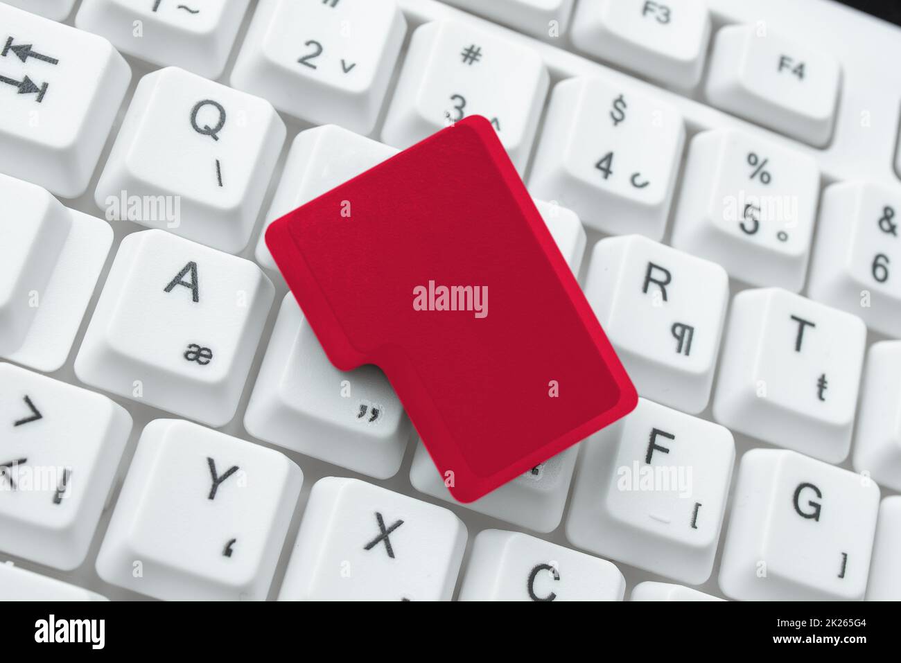 Navigazione nella cronologia delle transazioni online, creazione di un file system organizzato, creazione di idee per e-mail, dispositivo di comunicazione globale, apprendimento di cose nuove, attività di chat Foto Stock