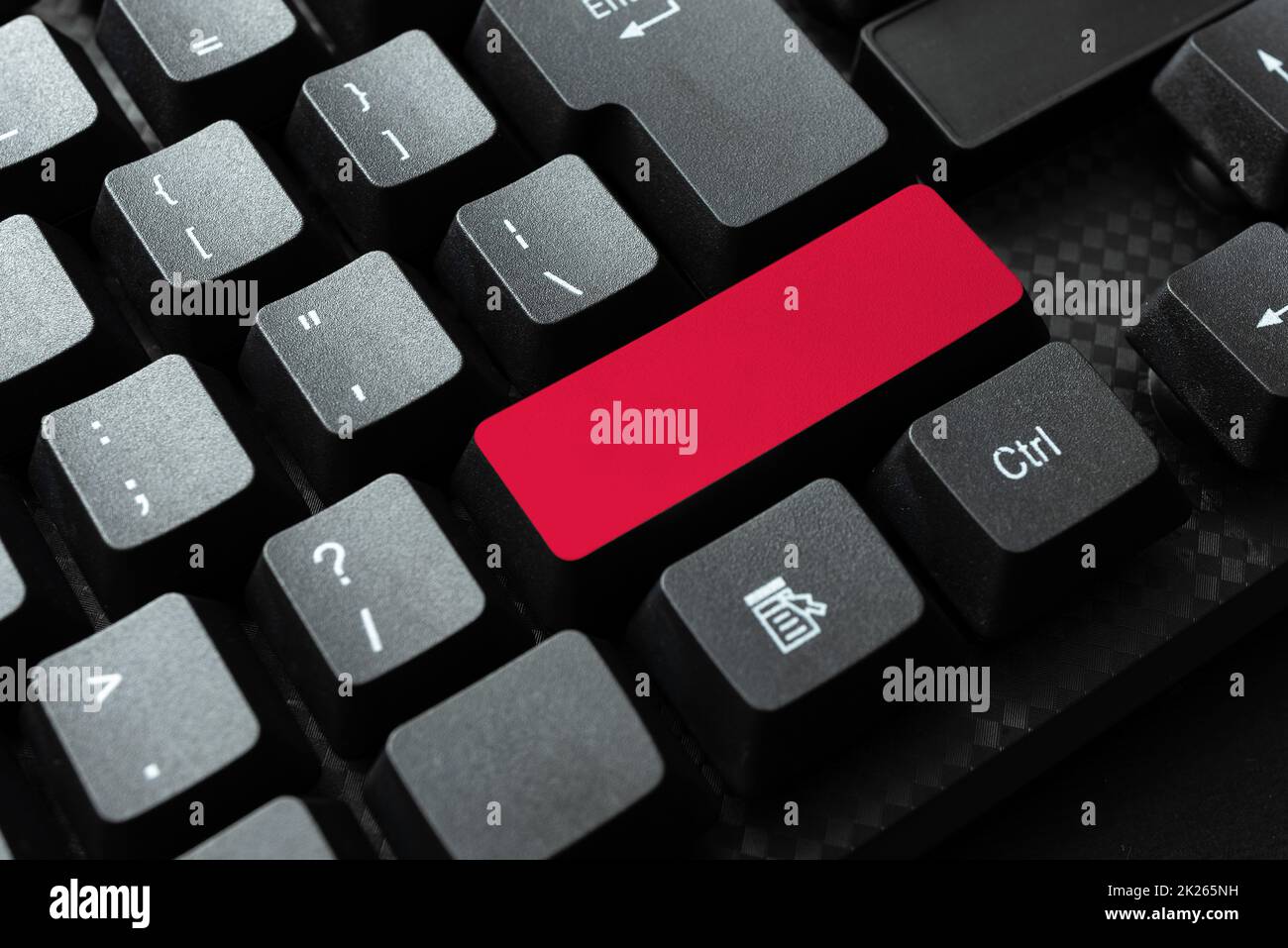 Trascrizione astratta dei dati online, invio di e-mail in tutto il mondo, dispositivo di comunicazione, apprendimento di cose nuove, attività di chat, diffusione della presenza aziendale Foto Stock