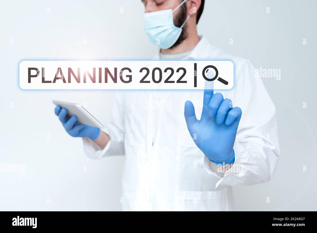 Pianificazione della scrittura a mano del testo 2022. Idea di business iniziare con fine nella mente posizionamento obiettivi a lungo termine Dottore spiegazione dei termini medici, scienziato insegnamento di laboratorio sicurezza Foto Stock