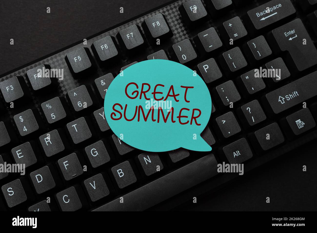 Ispirazione mostrando segno Grande Estate. Concetto del Internet che ha divertimento il sole buono andare alla spiaggia godendo all'aperto Abstract che scrive il nuovo messaggio dello slogan di affari, strategie di mercato di scrittura Foto Stock