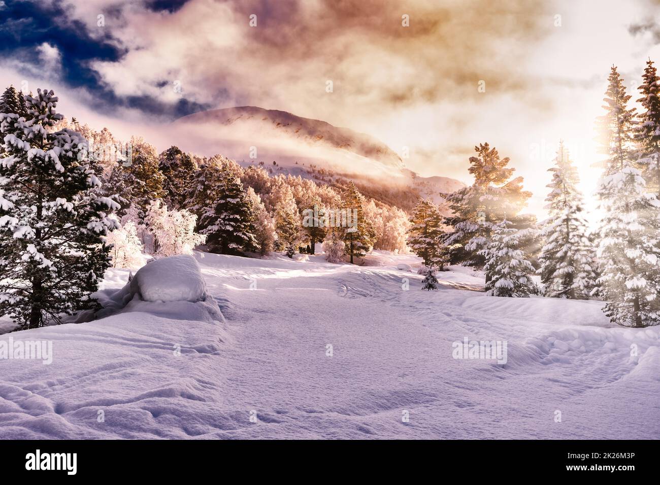 Paesaggio di neve sfondo con l'alba, Stryn Foto Stock