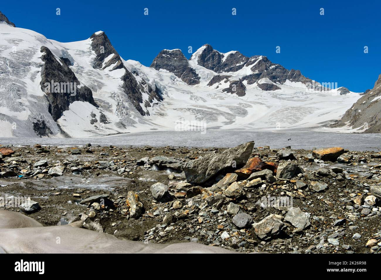 Vista dal Konkordiaplatz sul ghiacciaio della Jungfraufirn fino al massiccio della Jungfrau, patrimonio dell'umanità dell'UNESCO, le Alpi svizzere Jungfrau-Aletsch, Grindelwald, Bernese Foto Stock
