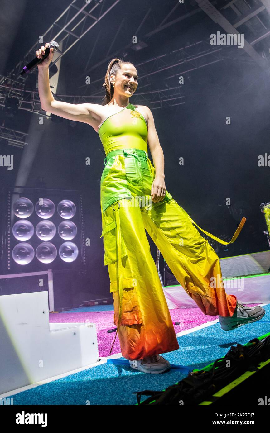 Sofi Tukker Milano Immagini E Fotografie Stock Ad Alta Risoluzione Alamy Sofi Tukker Milano Immagini E Fotografie Stock Ad Alta Risoluzione Alamy