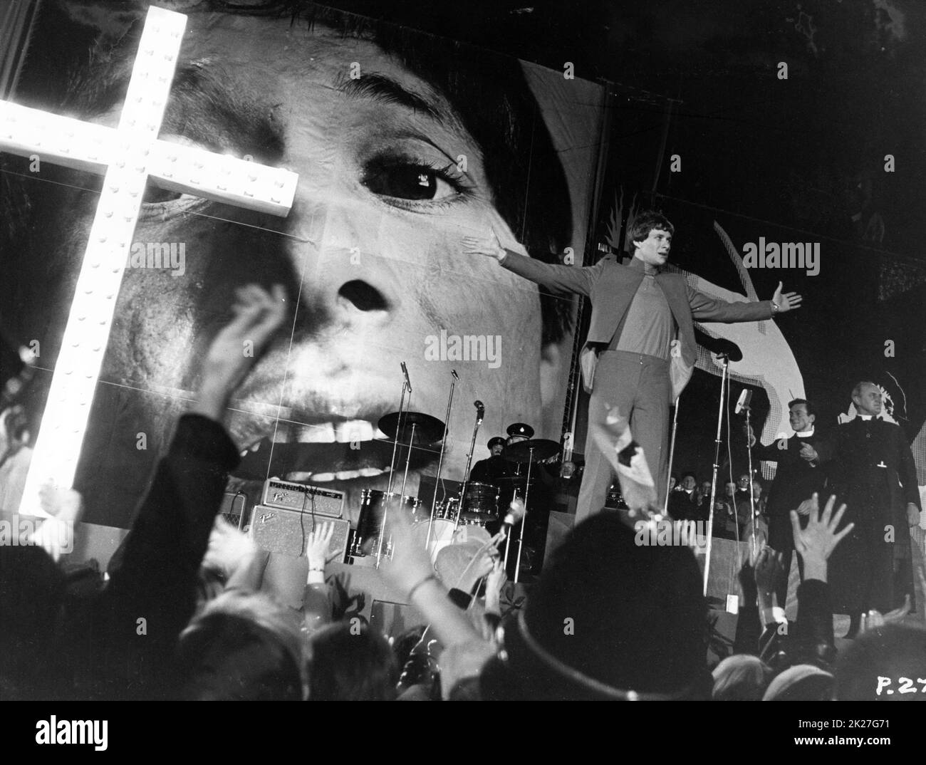 PAUL JONES in PRIVILEGE 1967 regista PETER WATKINS storia originale Johnny Speight musica Score Mike Leander costume design Vanessa Clarke John Heyman / Peter Watkins produzione / World Film Services / Memorial Enterprises / Rank Film Distributors Foto Stock