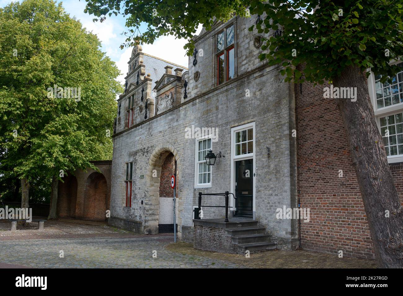 Edificio Noordhavenpoort nella città di Zierikzee in Zeeland, nei Paesi Bassi Foto Stock