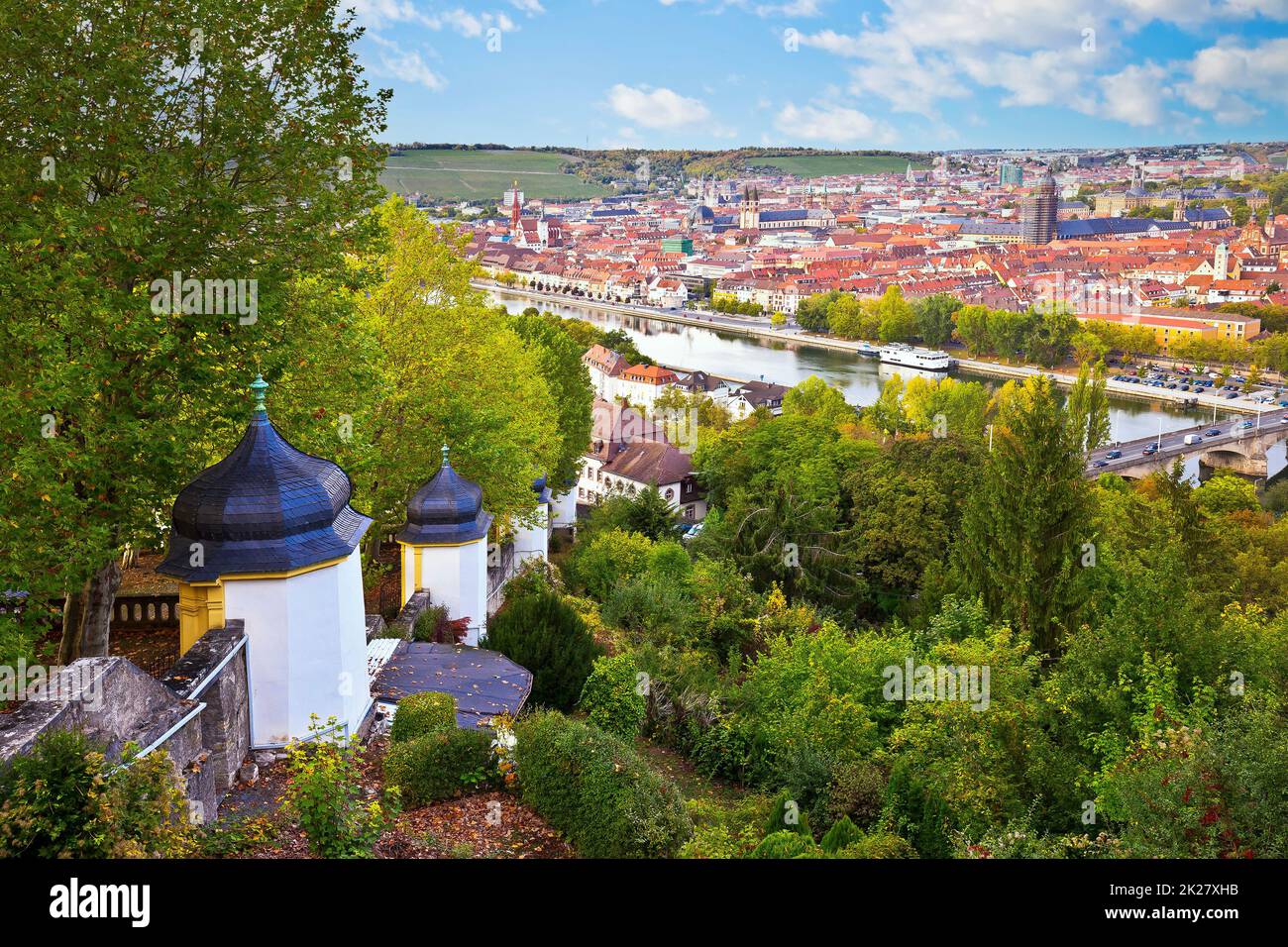 Wurzburg. Centro storico di Wurzburg e il fiume meno vista panoramica dalla collina Foto Stock