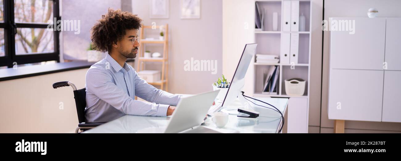 Virtual Personal Assistant Man Making Video Conference Foto Stock
