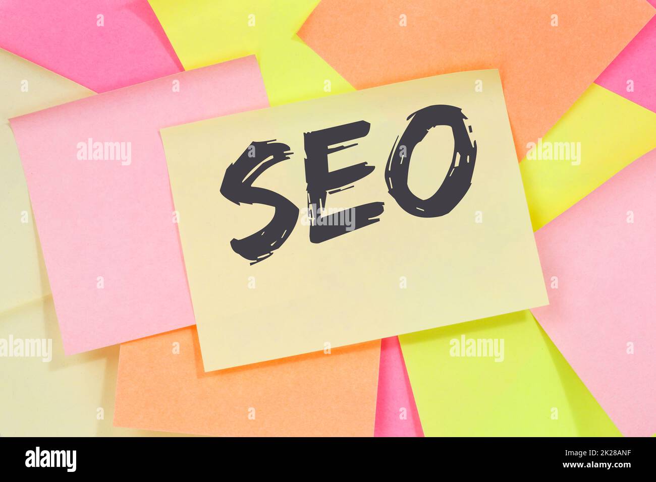 SEO Search Engine Optimization per siti web Internet computer nota carta Foto Stock