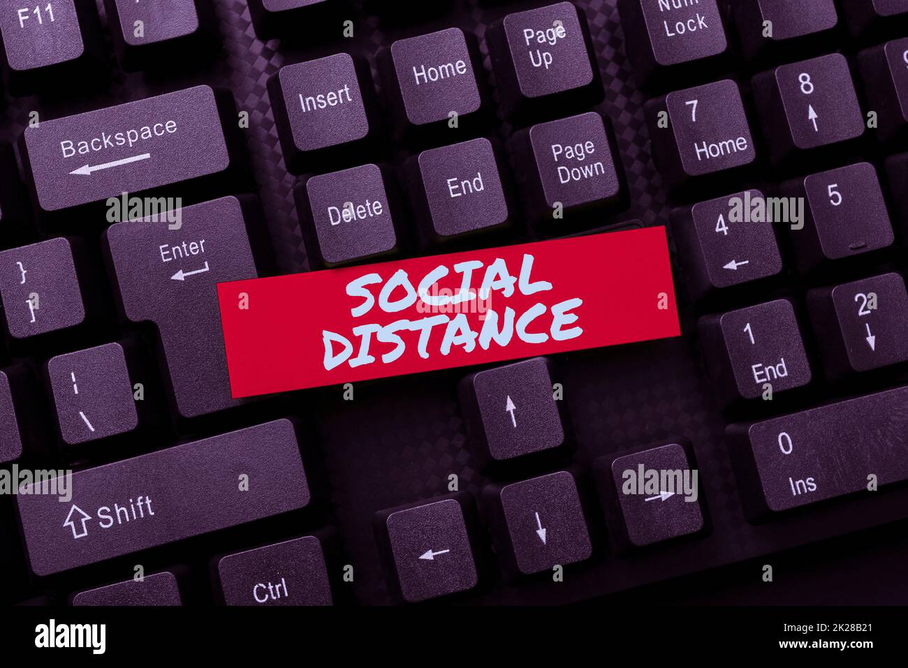 Testo che mostra ispirazione distanza sociale. Parola scritta sul mantenimento di una distanza fisica ad alto intervallo per la sicurezza della salute pubblica Scrittura Ricerca on-line analisi del testo, trascrivendo email vocali registrate Foto Stock