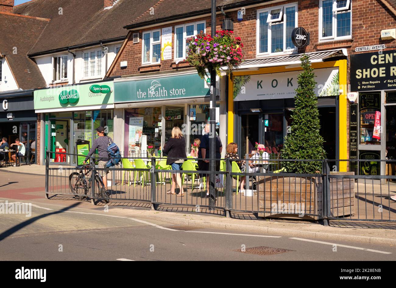 Scena di strade alte a West Bridgford, Nottingham, Regno Unito Foto Stock