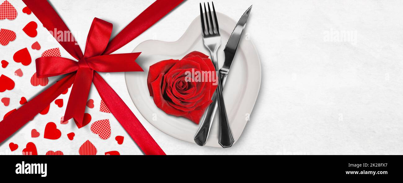 San Valentino cuore a forma di cena o concetto di salute nutrizione. Foto Stock