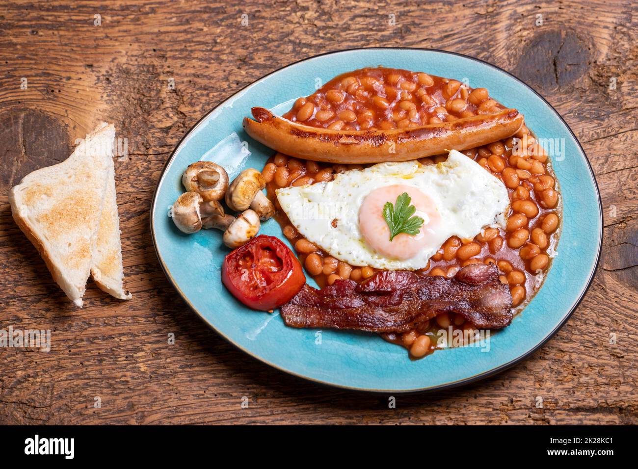 colazione inglese completa su un piatto Foto Stock