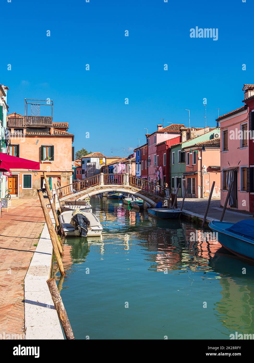 Edifici colorati sull'isola di Burano vicino a Venezia Foto Stock