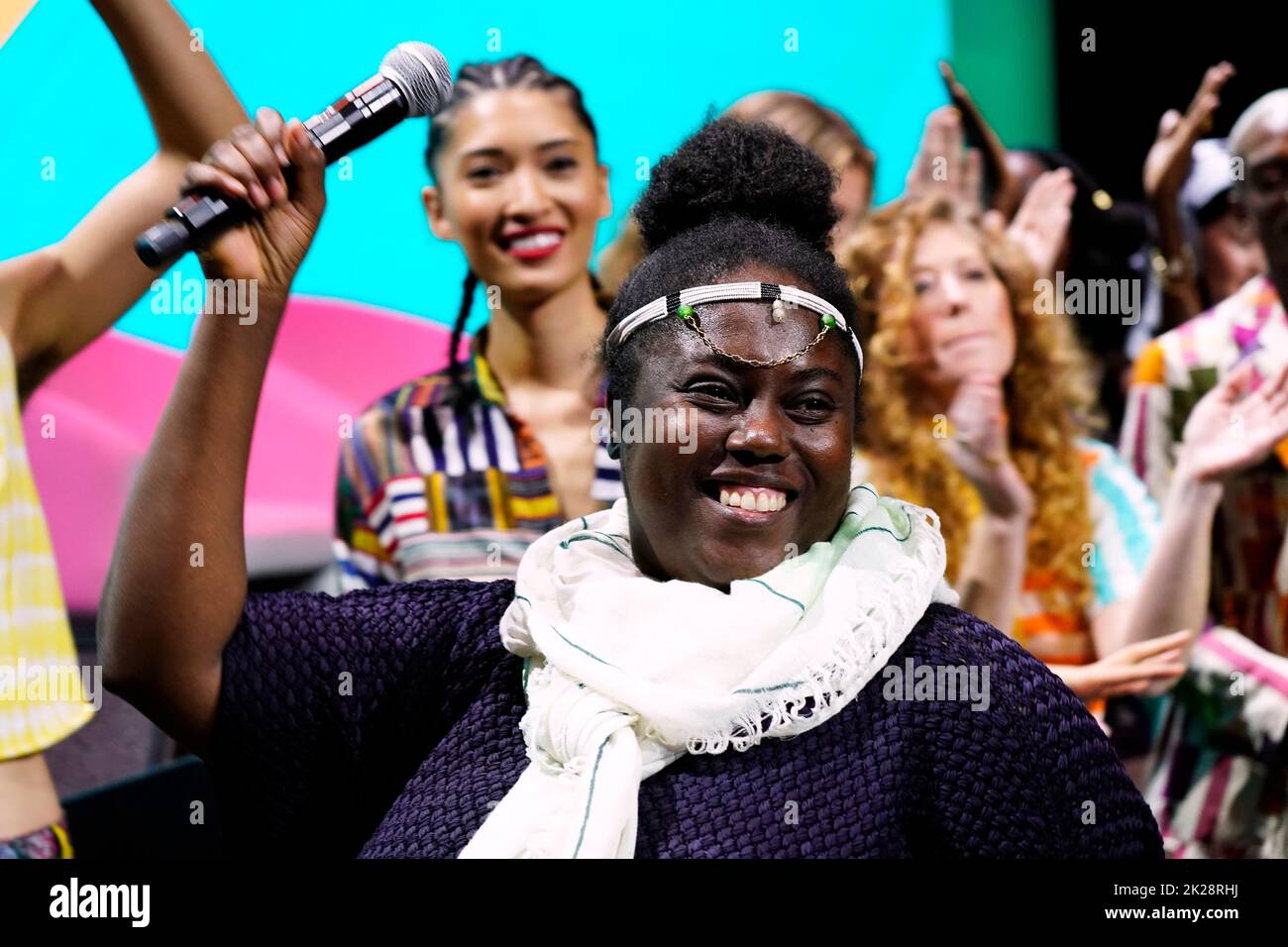 09/19/2022 New York, New York Designers Abrima Erwiah parla durante una sfilata di moda curata all'inarrestabile Africa Conference, tenutasi a Cipriani 42nd Street a New York City, lunedì 19 settembre 2022. Foto di Jennifer Graylock-Graylock.com 917-519-7666 Foto Stock