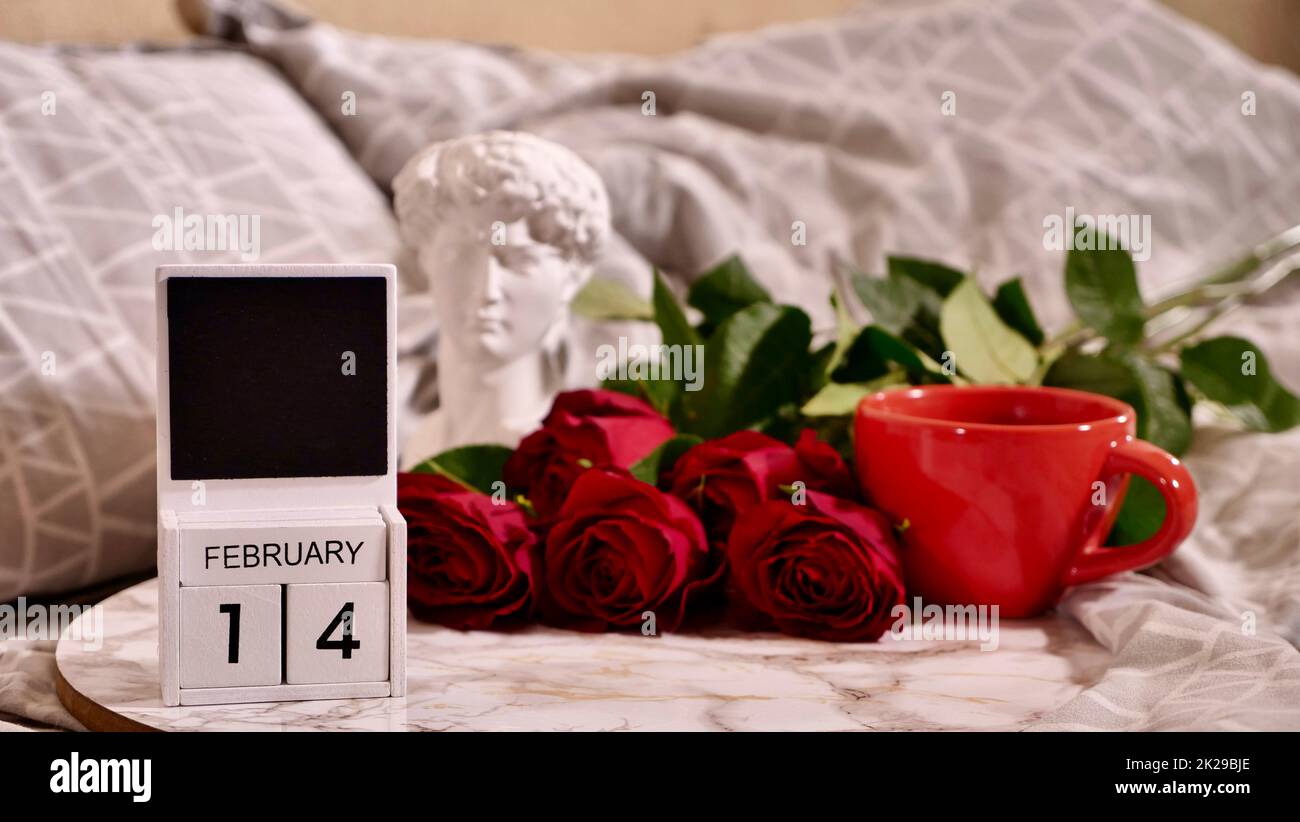 Flatlay San Valentino 14 febbraio Foto Stock