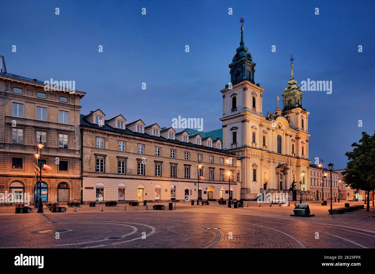 Warszawa Krakowskie PrzedmieÅ cie strada a Varsavia e Santa Croce Chiesa Foto Stock