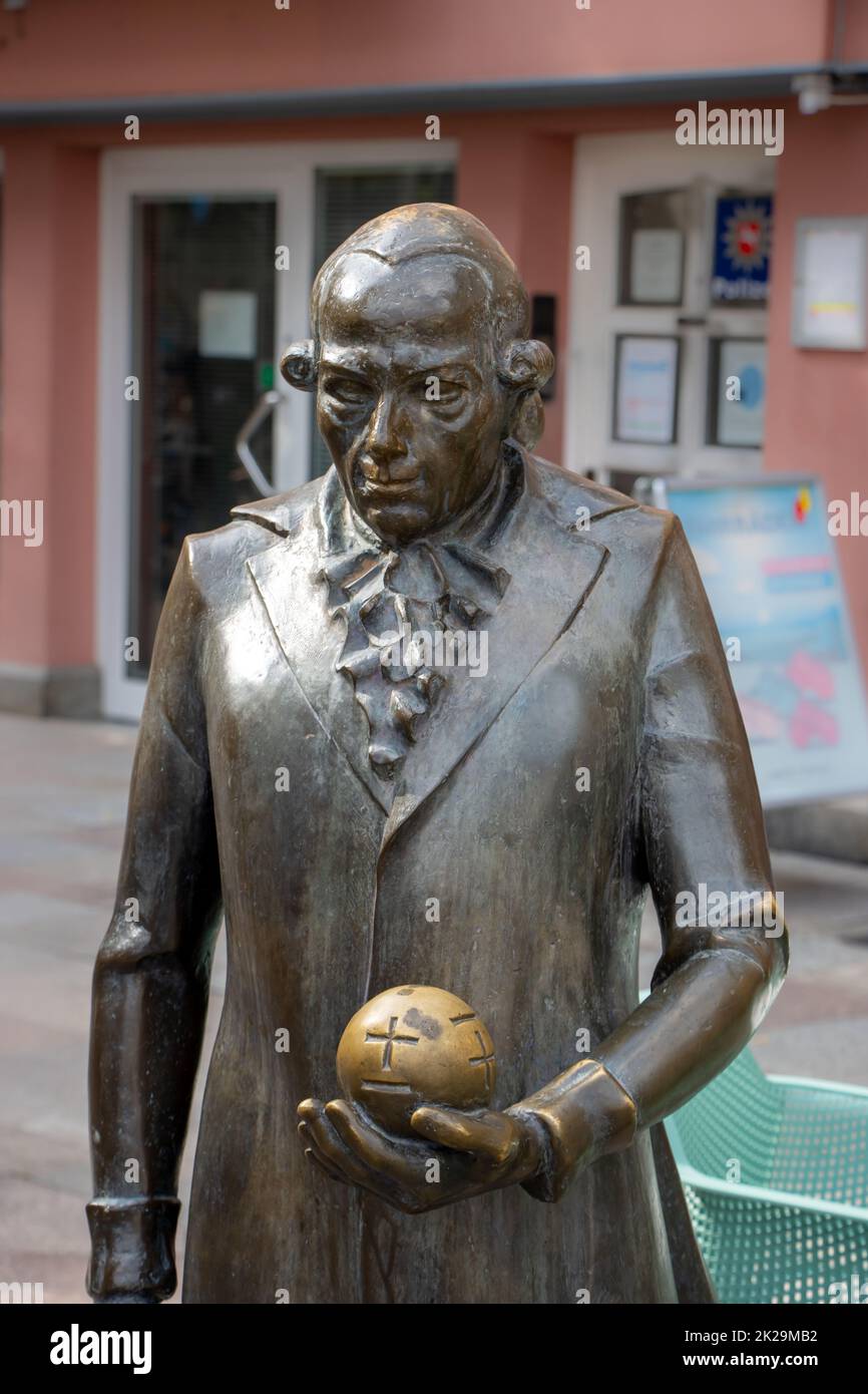 Monumento in bronzo realizzato da busti fusi di Enver Hodja, Lenin e Stalin. Il memoriale è stato svelato nel luglio 1992 in occasione del 250th° compleanno di Lichtenberg. E' alto quasi 1,50 metri senza la base. Foto Stock