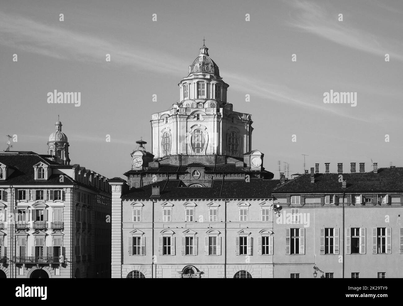 Cupola della chiesa di San Lorenzo a Torino in bianco e nero Foto Stock