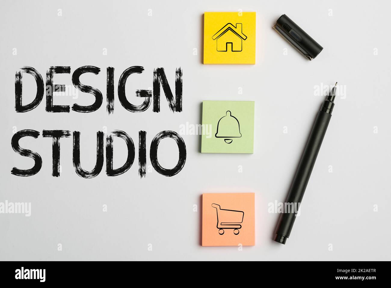 Testo che mostra Inspiration Design Studio. Ambiente di lavoro del concetto del Internet specificamente per i progettisti e gli artigiani gli articoli flashy dell'ufficio della scuola, collezioni brillanti di apprendimento di insegnamento Foto Stock