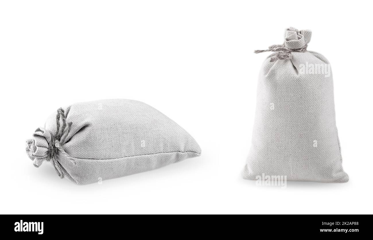 Set di sacchetti bianchi di tela di tela isolata su sfondo bianco Foto Stock