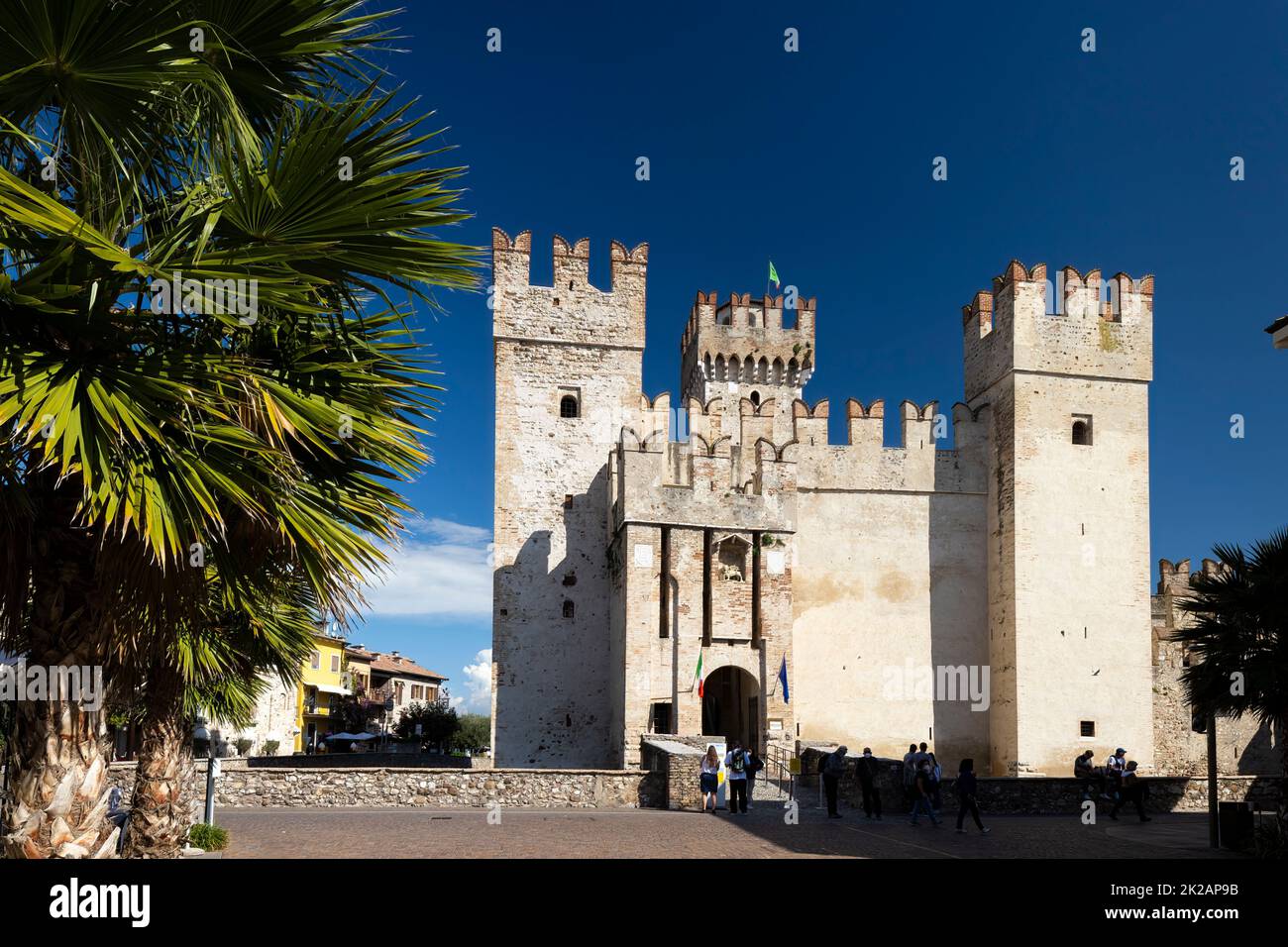 Magnete Frigorifero 3D Sirmione Lago Di Garda – Souvenir Italia Fatto A Mano, 6,9x5 Cm, Regalo Da Viaggio In Resina