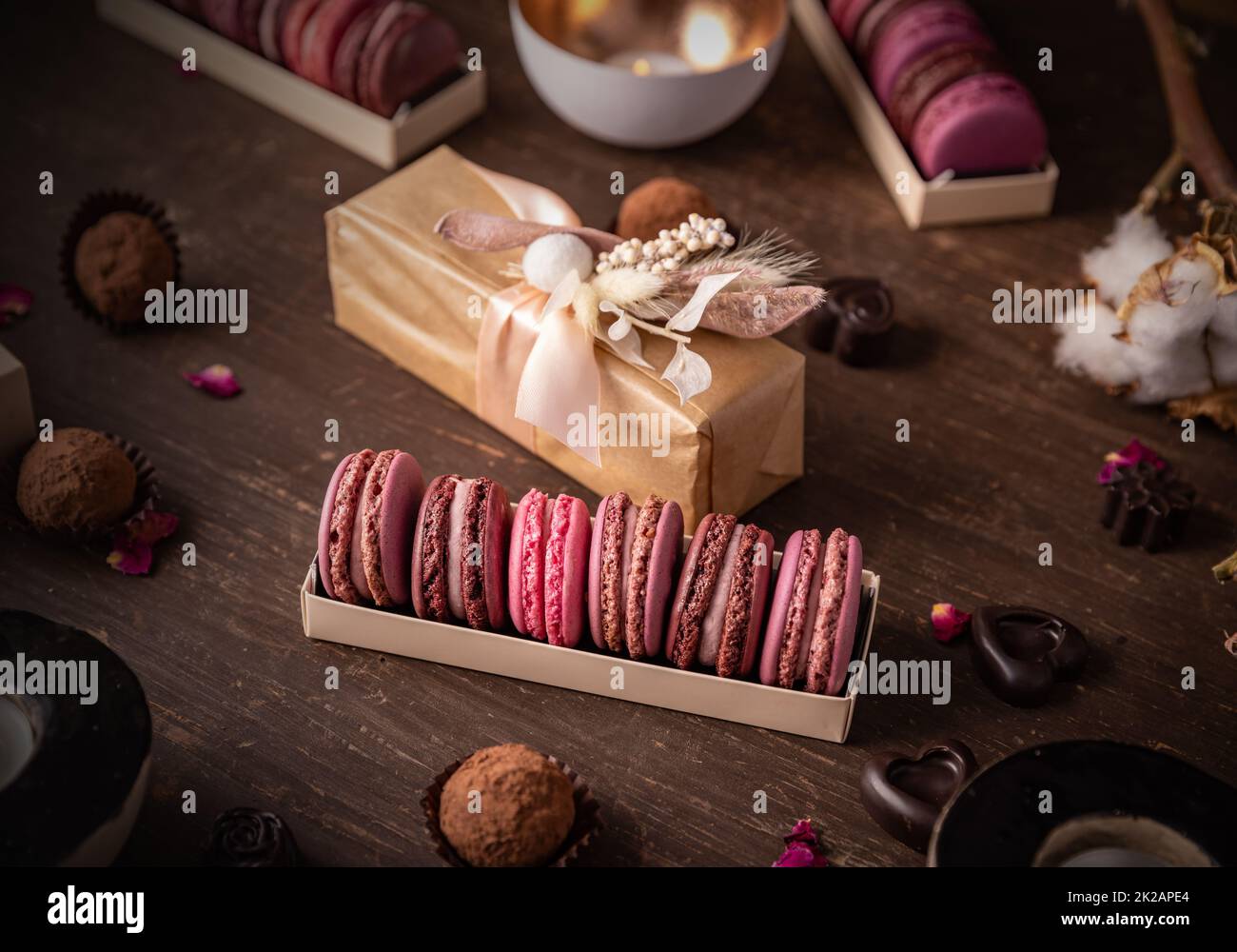 Confezione regalo dolce di macaron rosa Foto Stock
