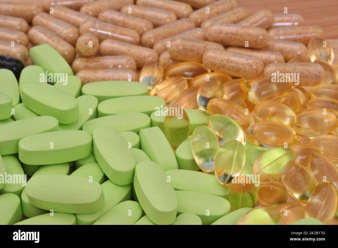 Varie vitamine, Antibiotici, farmaci per il dolore e integratori alimentari Foto Stock