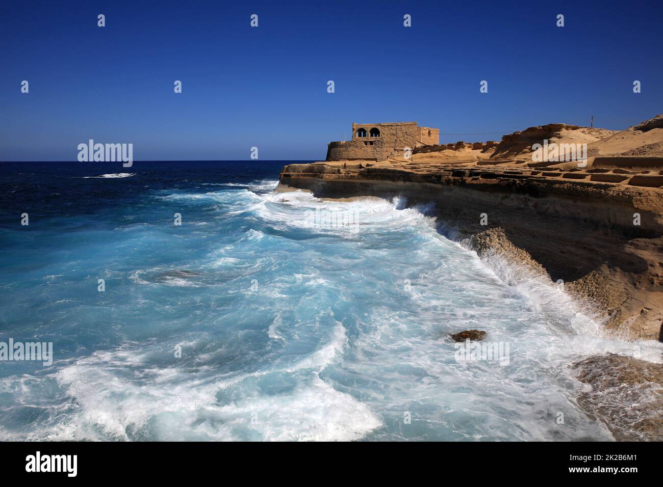 Litorale vicino alla baia di Xwejni sull'isola di Gozo. Malta Foto Stock