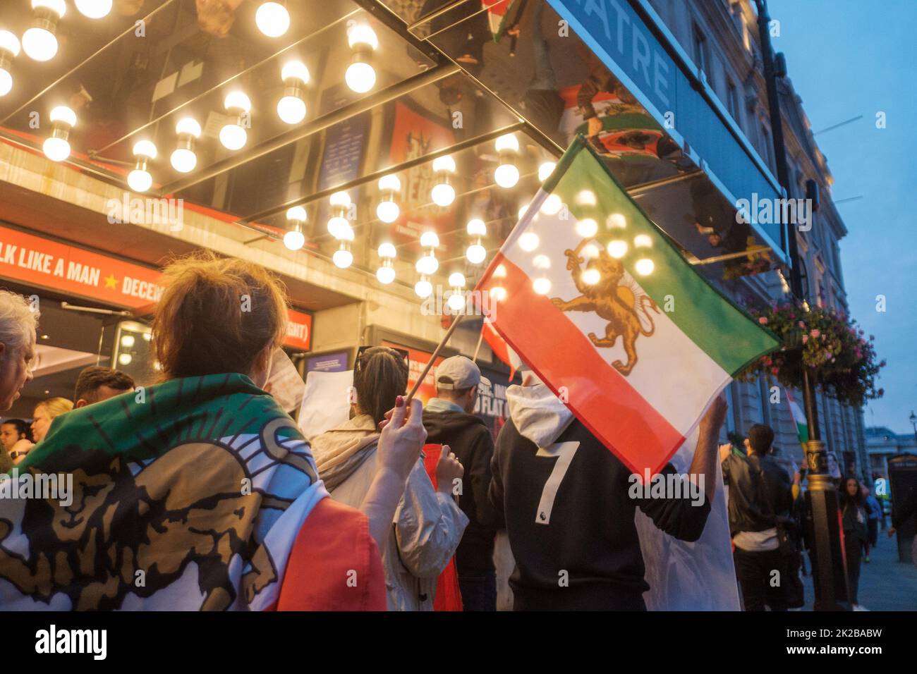 Proteste iraniane scoppiano dopo l'assassino di Mahsa Amini da parte della Guidance Patrol, Giovedi, in Iran per non indossare un Hijab in pubblico e recente io Foto Stock