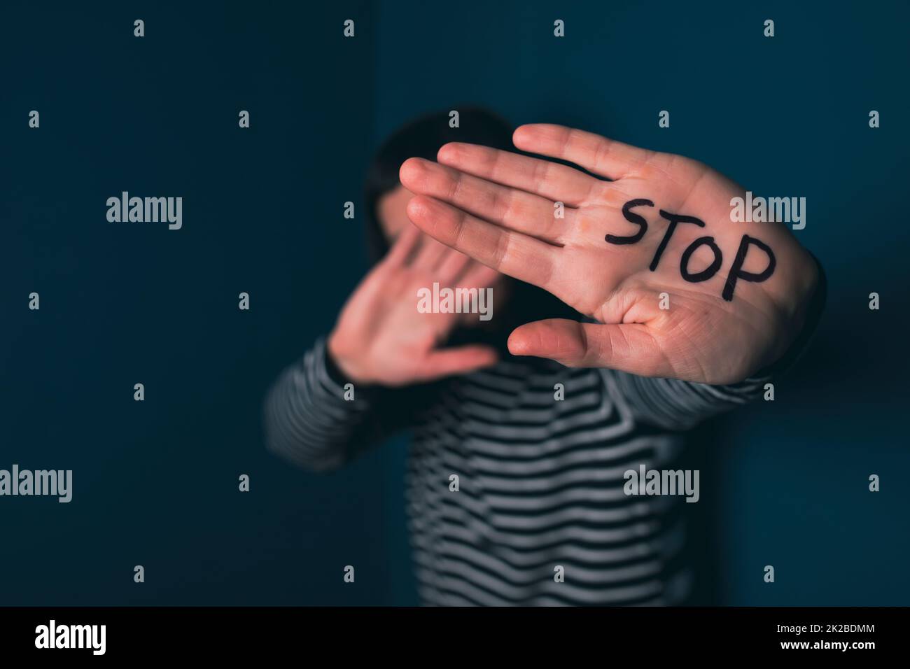 Violenza sulle donne immagini e fotografie stock ad alta risoluzione
