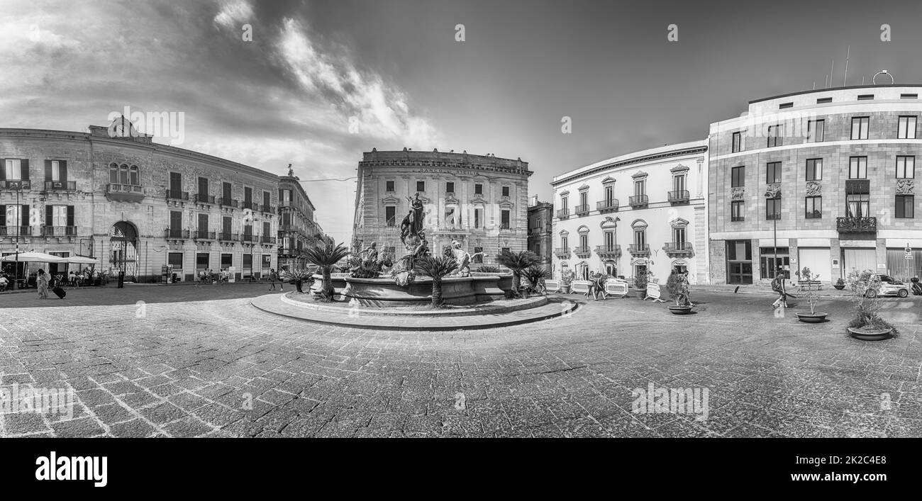 Fontana di Diana, simbolo di Siracusa, Sicilia, Italia Foto Stock