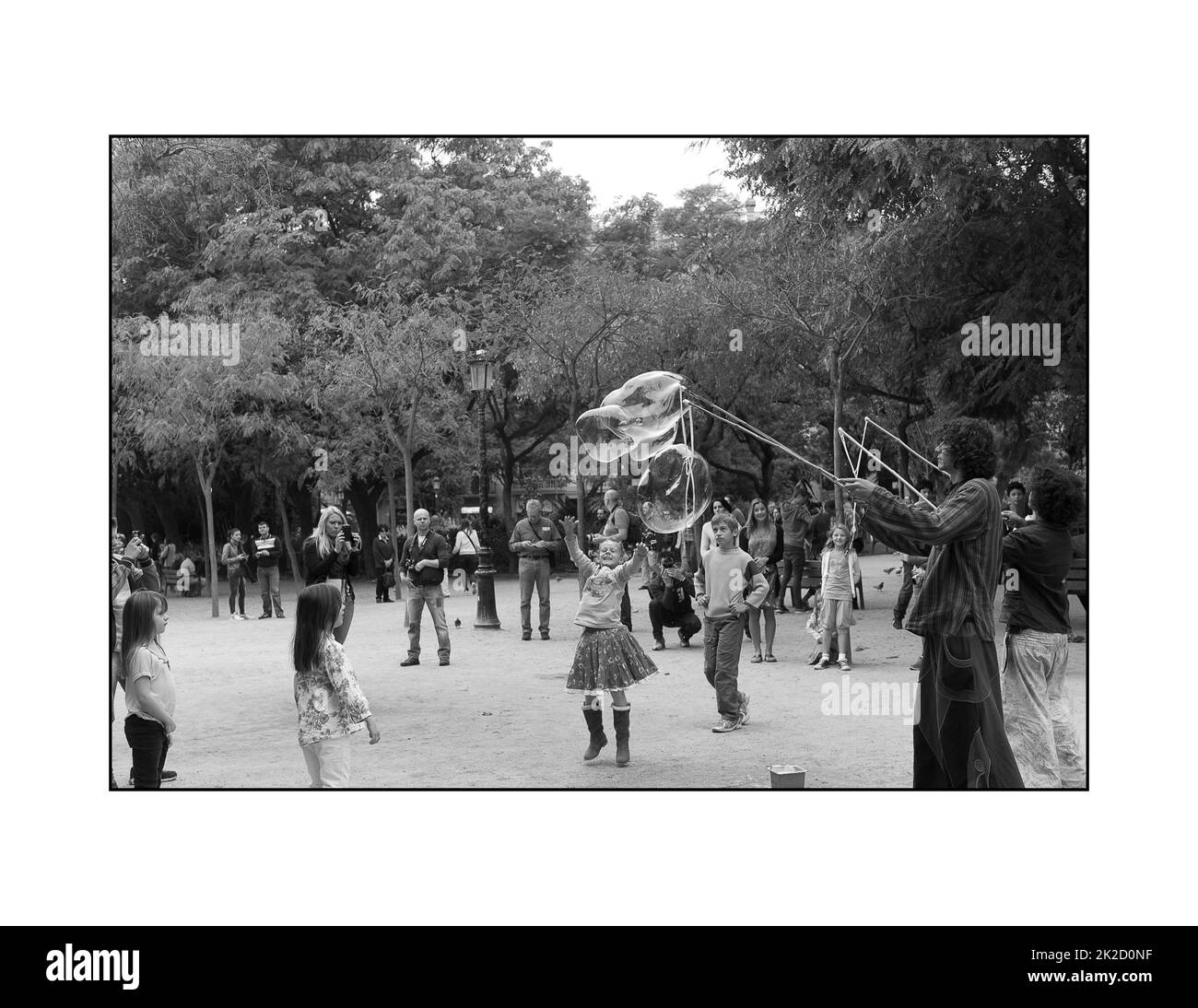 Via Performer di fronte alla Sagrada Familia - Barcellona Foto Stock
