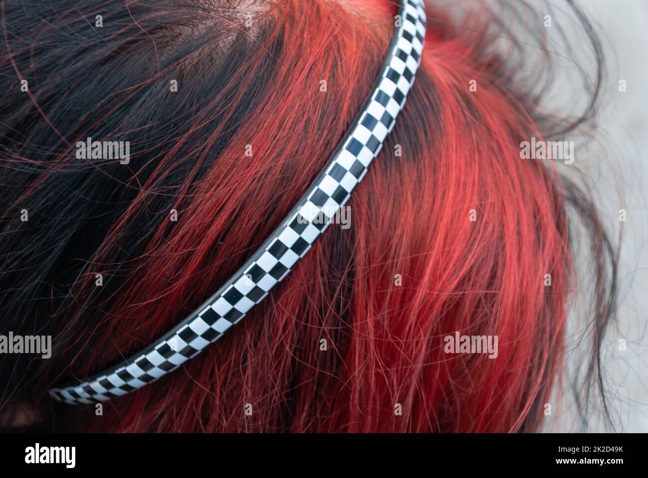 Capelli neri e rossi immagini e fotografie stock ad alta risoluzione - Alamy