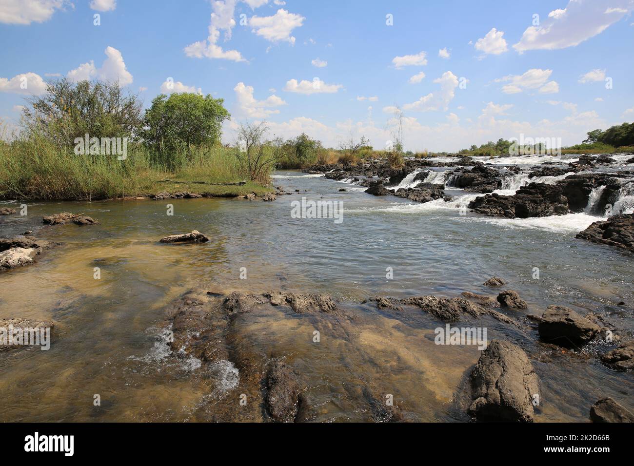 Cascate di Popa vicino a Divundu. Caprivi Strip. Namibia Foto Stock