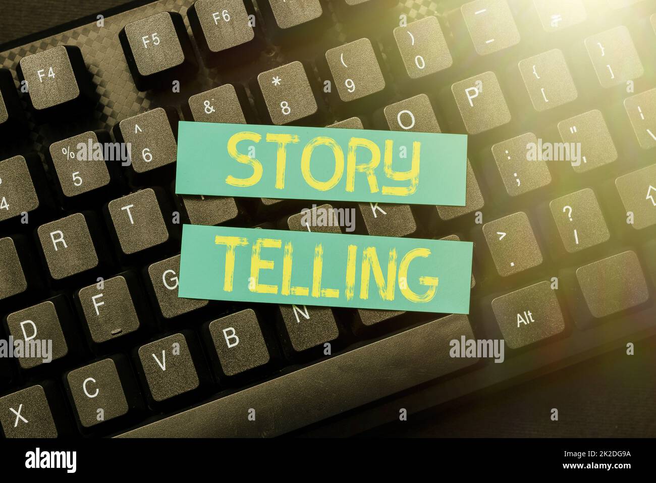 Cartello di testo che mostra la narrazione della storia. Business Concept attività sociale e culturale con gesti teatrali impostazione di un nuovo sito Web Online Blog, digitando significativo contenuto Internet Foto Stock