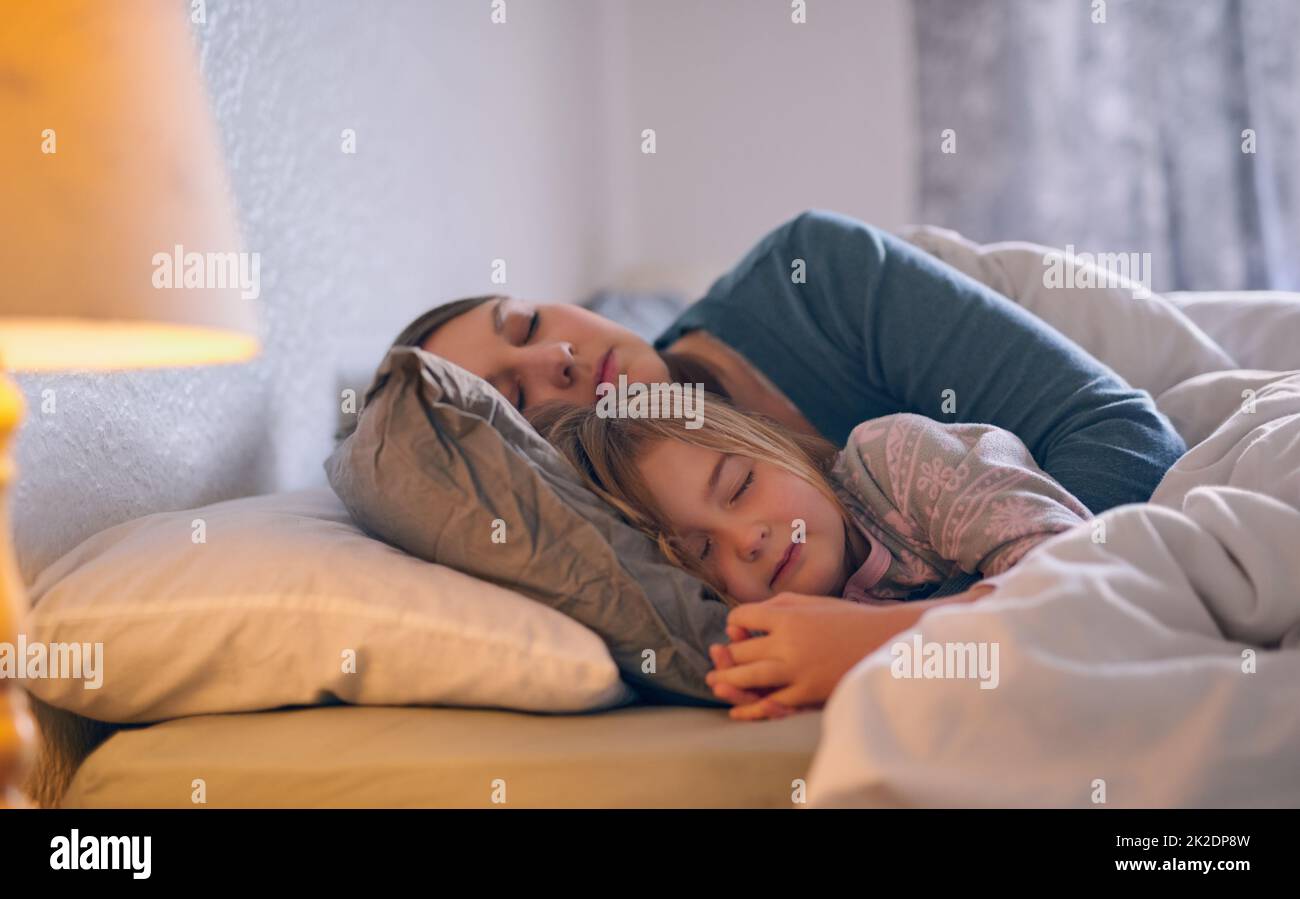 Un letto ogni notte immagini e fotografie stock ad alta risoluzione - Alamy