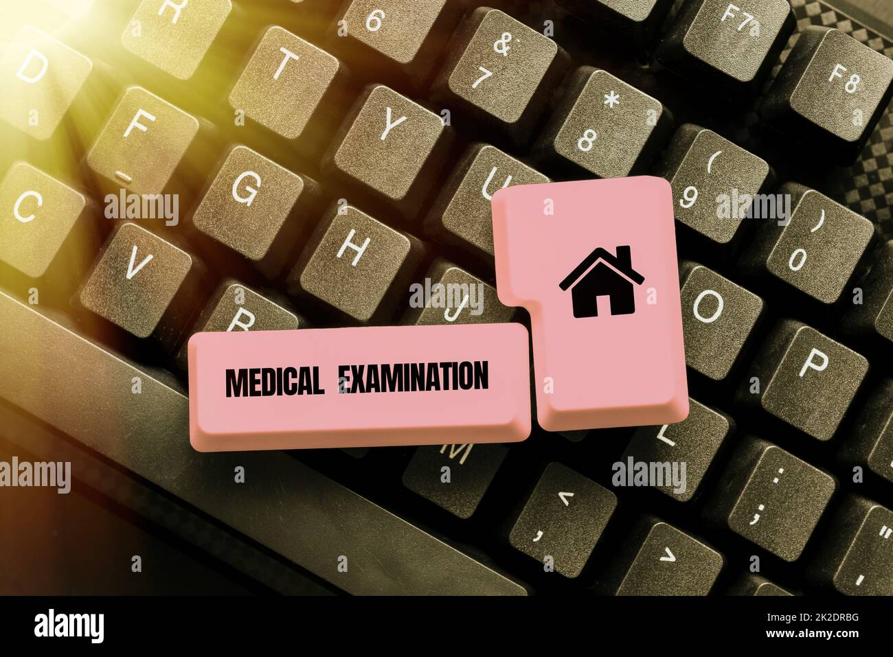 Segno che mostra esame medico. Concetto Internet l'esame effettuato per determinare la idoneità fisica typewriting accordo di licenza per l'utente finale, digitando Nuova Password di rete Foto Stock