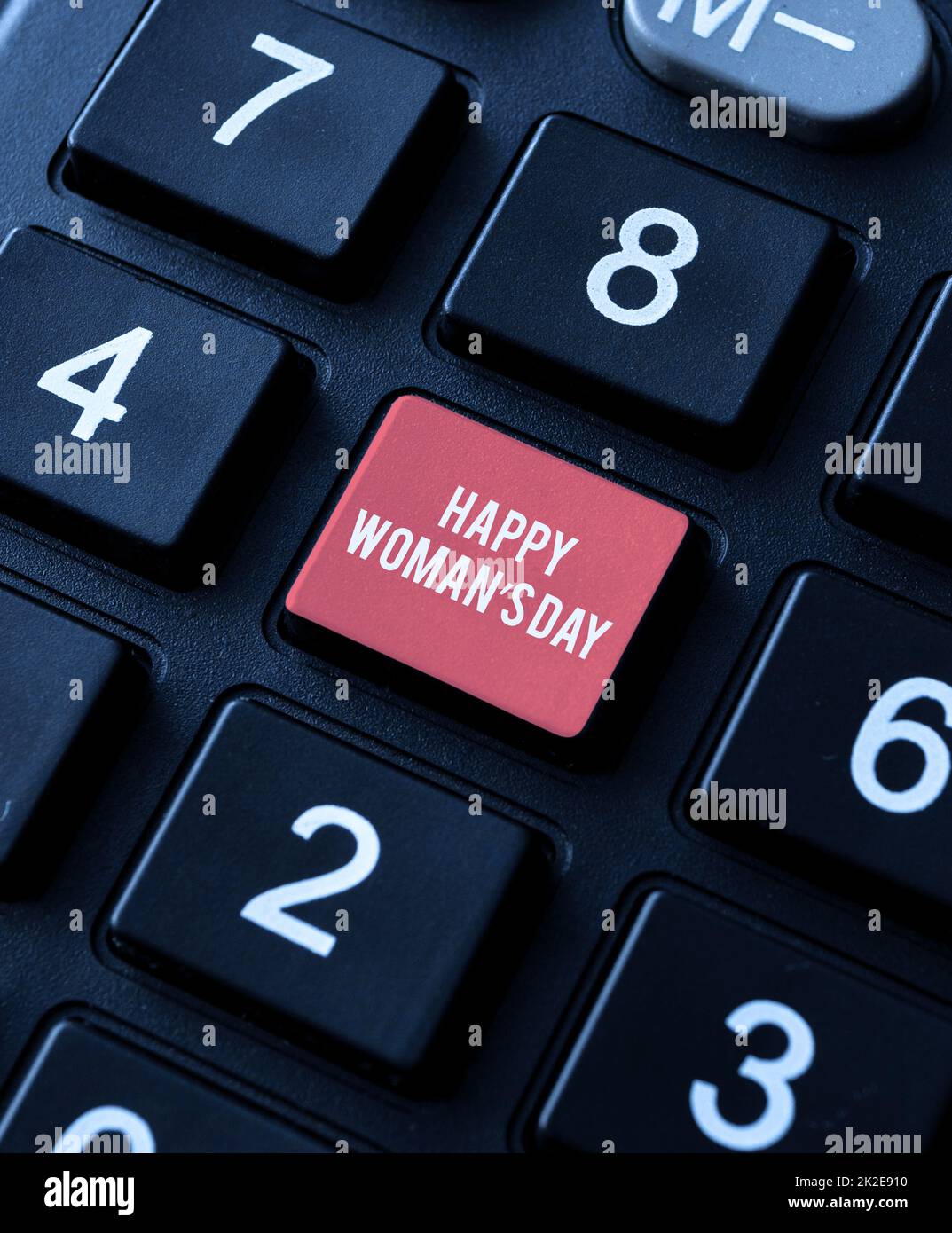 Scrittura a mano segno Happy Woman S Day. Business approccio per commemorare l'essenza di ogni donna in tutto il mondo in connessione con gli amici online, facendo conoscenza su Internet Foto Stock