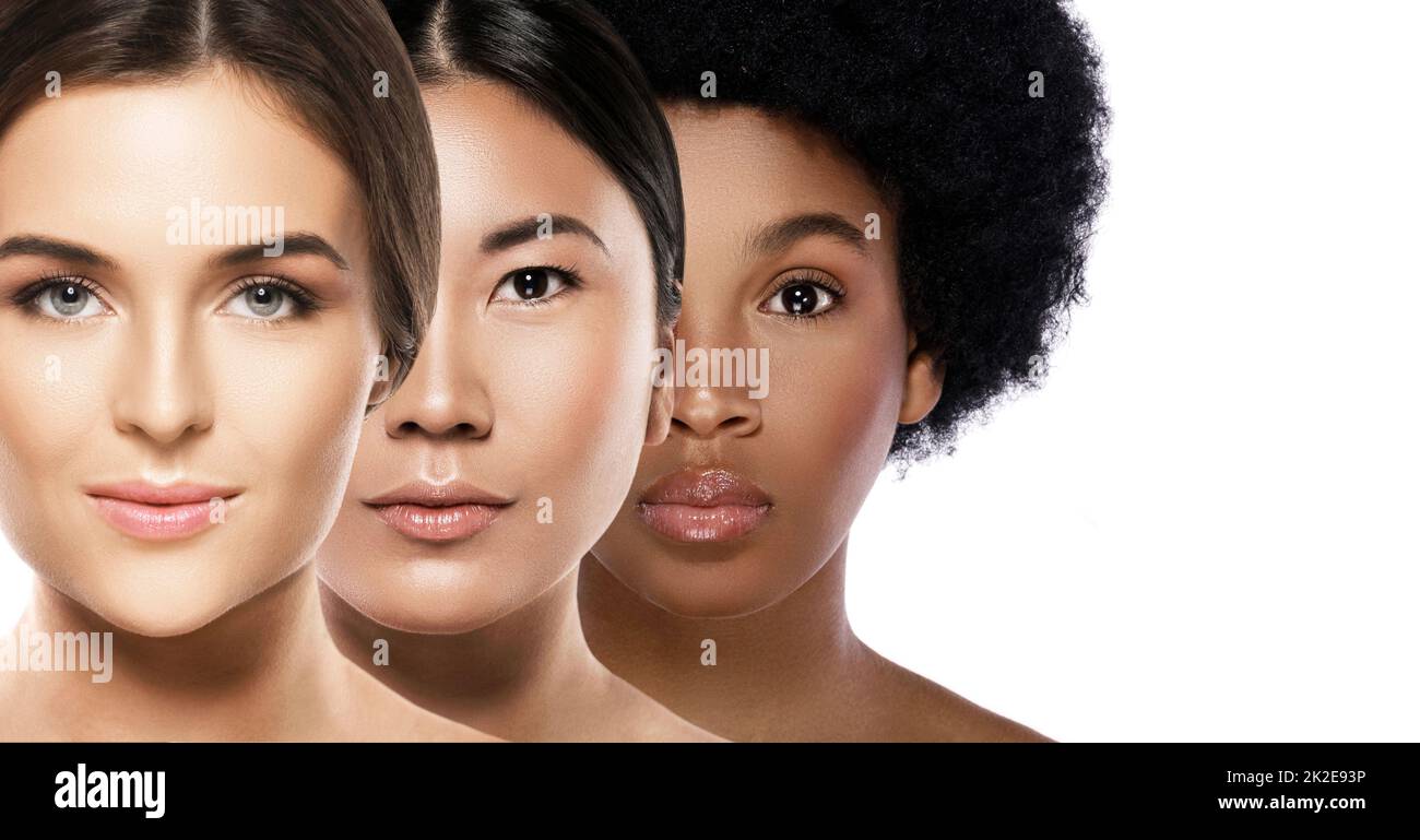 Diverse donne etniche - caucasiche, africane, asiatiche su bianco Foto Stock