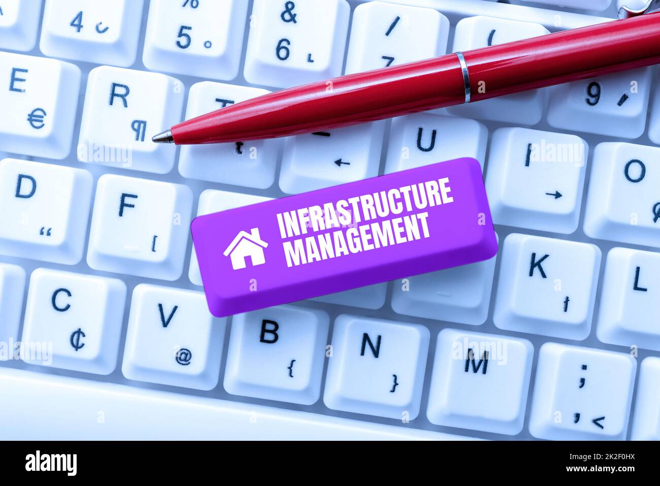 Testo che mostra Inspiration Infrastructure Management. Business showcase ridurre al minimo i tempi di inattività, mantenere la produttività aziendale creare Online Chat Platform Program, digitare Science Fiction Novel Foto Stock Testo che mostra Inspiration Infrastructure Management. Business showcase ridurre al minimo i tempi di inattività, mantenere la produttività aziendale creare Online Chat Platform Program, digitare Science Fiction Novel Foto Stock