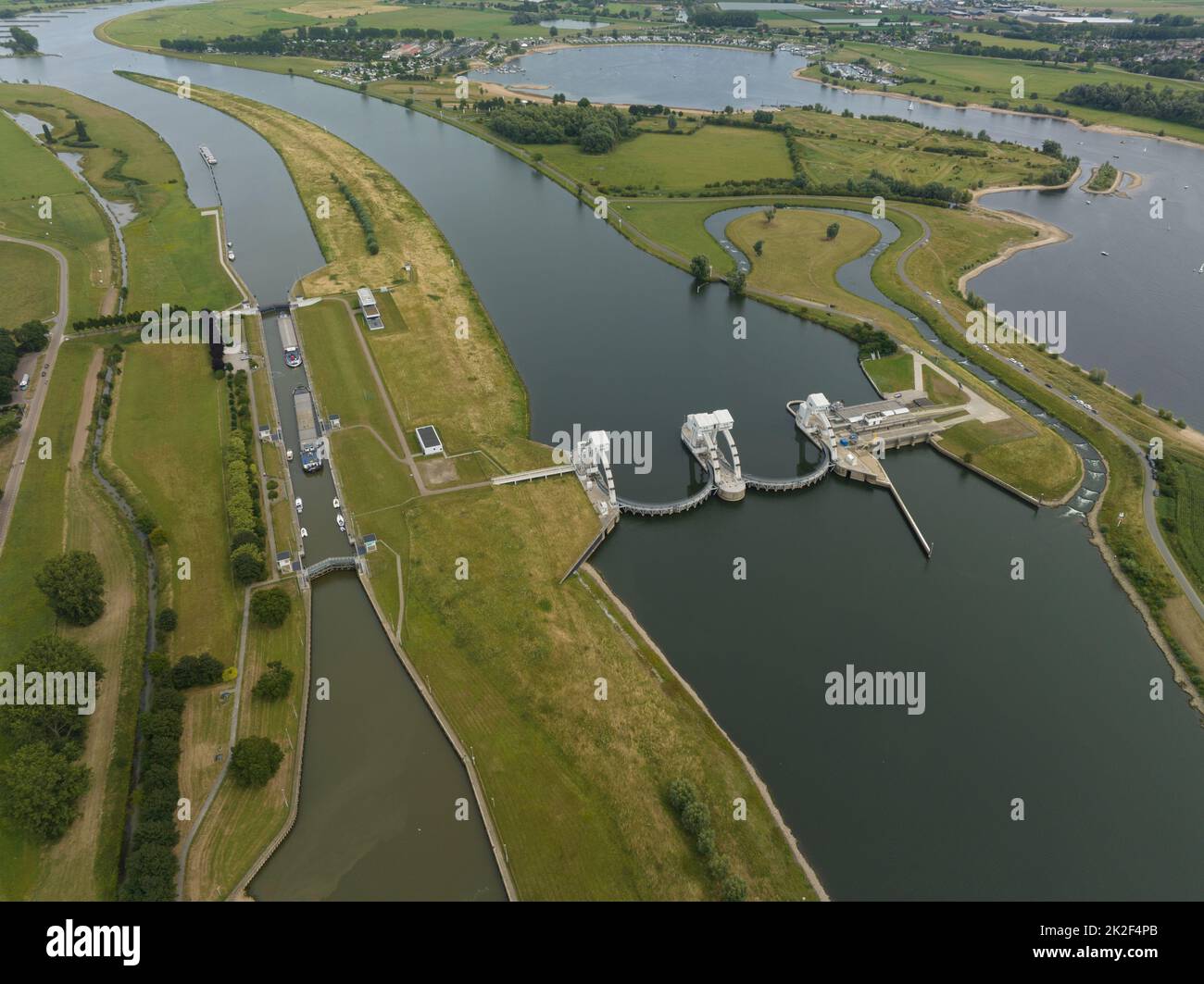 Amerongen Weir and Lock Complex è un'opera d'arte idraulica nei Paesi Bassi. Comprende una centrale idroelettrica sul basso Reno e pesce Foto Stock