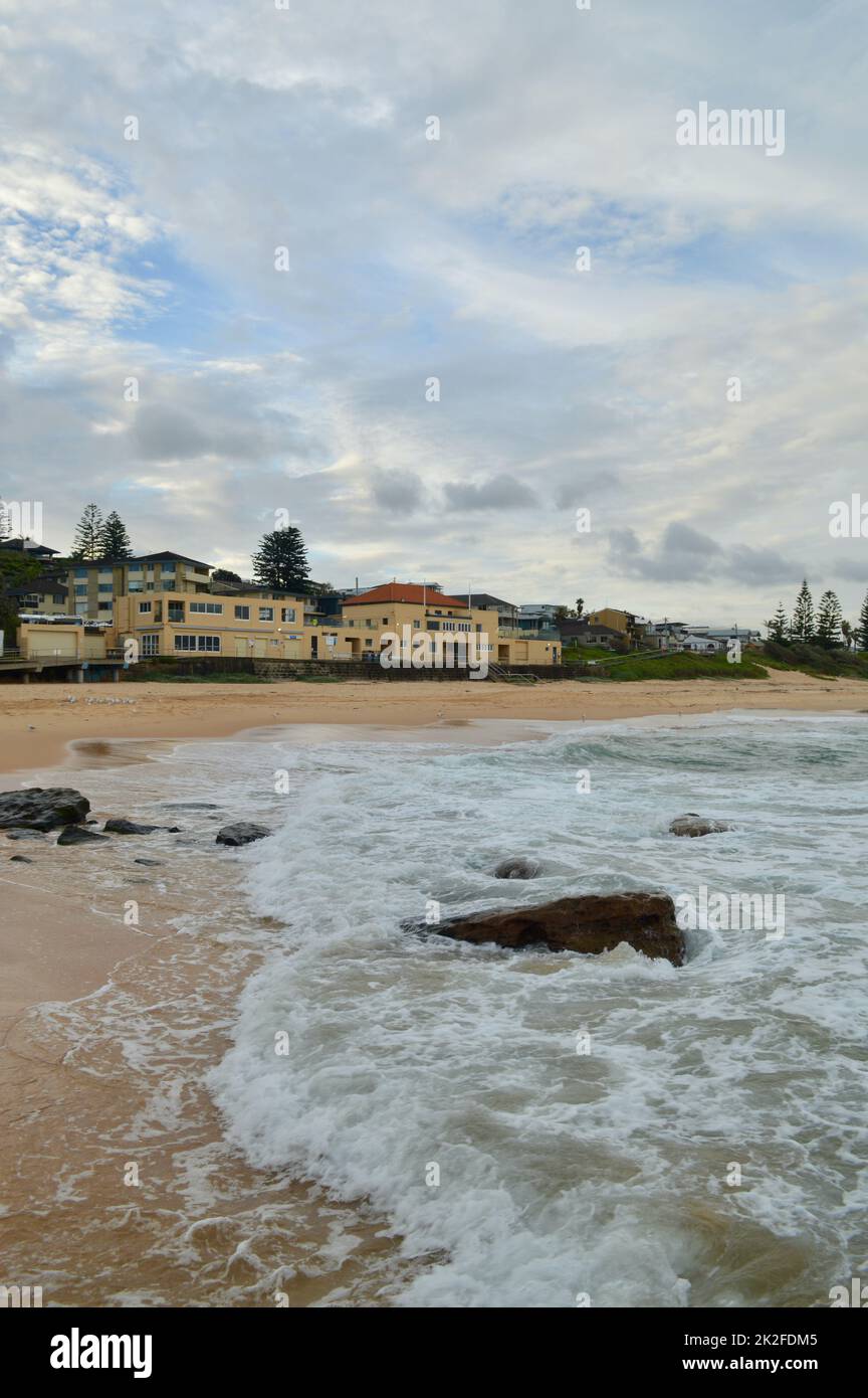 Vista del South Curl Curl Surf Club di Sydney, Australia Foto Stock