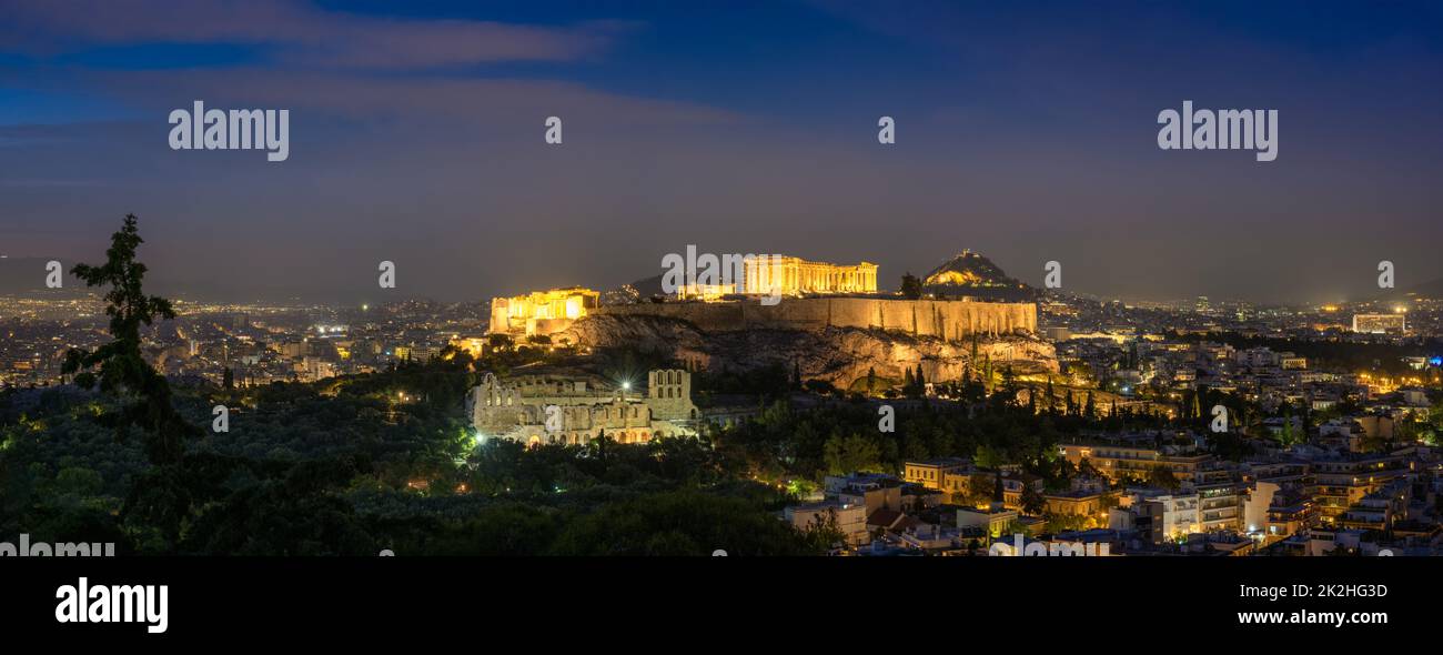 Il Tempio del Partenone e l'Amphiteater sono un'antica architettura dell'Acropoli, Atene, Grecia Foto Stock