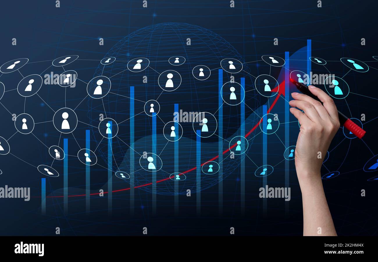 Grafico olografico con indicatori crescenti e mano di una donna. Concetto di crescita aziendale, avvio redditizio, strategia aziendale redditizia Foto Stock
