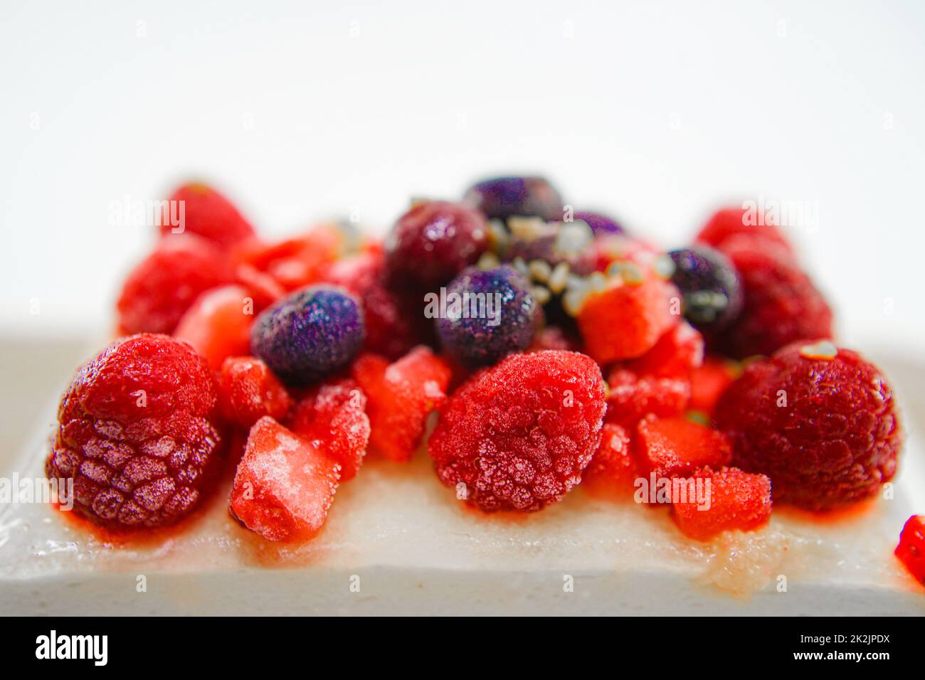 Immagine di Tiramisus di frutta (parte posteriore bianca) Foto Stock